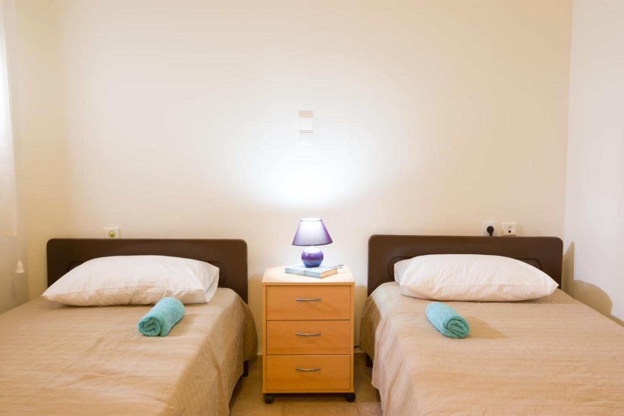 Straight To The Lake View Apartments Agios Nikolaos  Luaran gambar